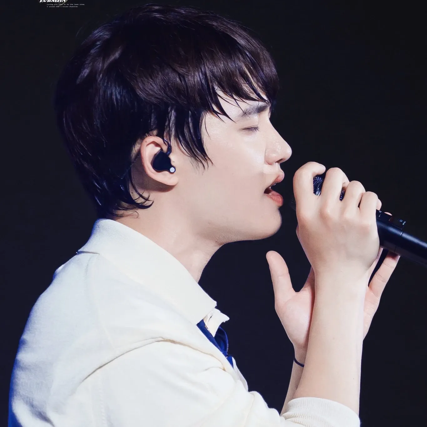 도경수 (디오)의 비하인드 컷