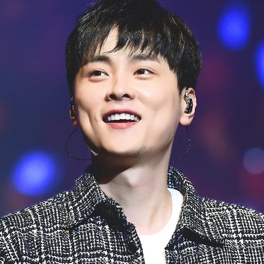Recent activity shot of Min Kyunghoon