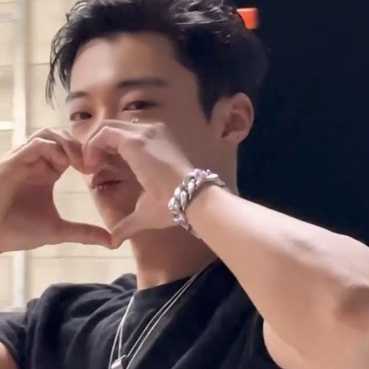 Behind-the-scenes cut of Woo Dohwan