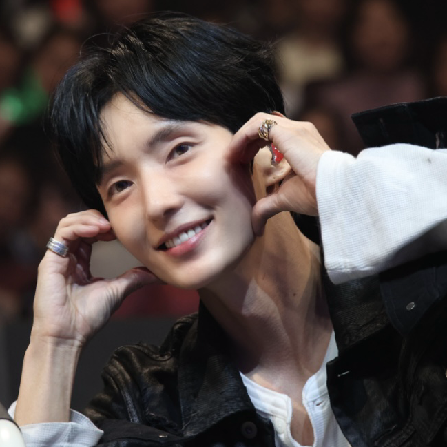 李準基的最新照片