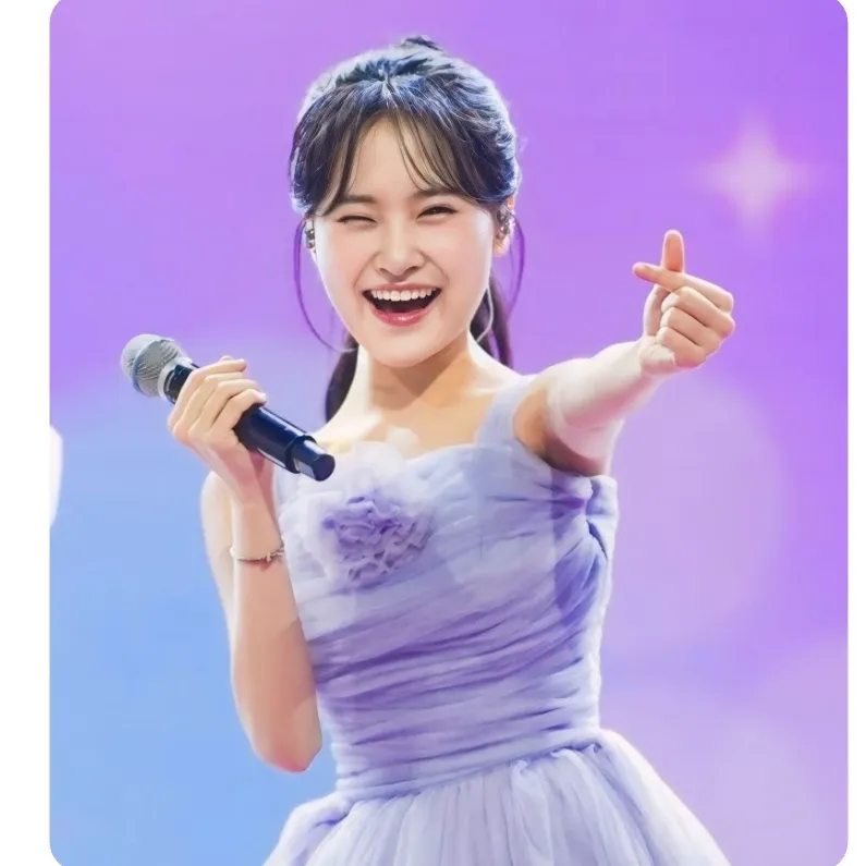Latest photo of Kim Dahyun