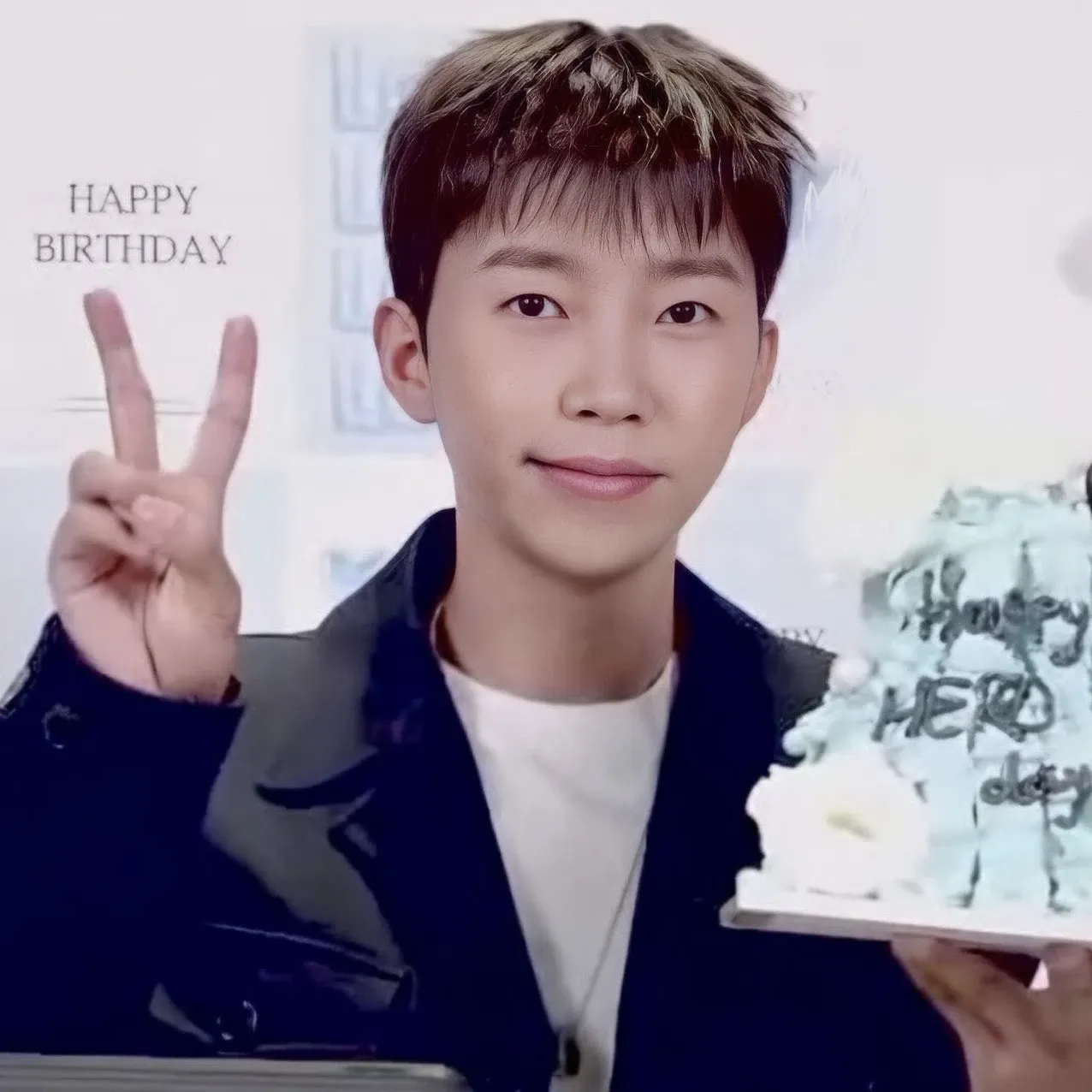 Foto kegiatan terbaru dari Lim Youngwoong