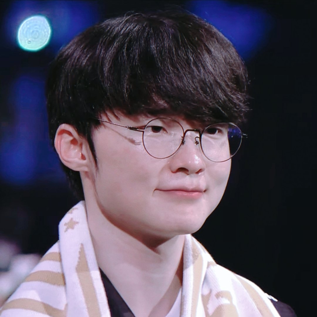 A moment captured by a fan of Faker