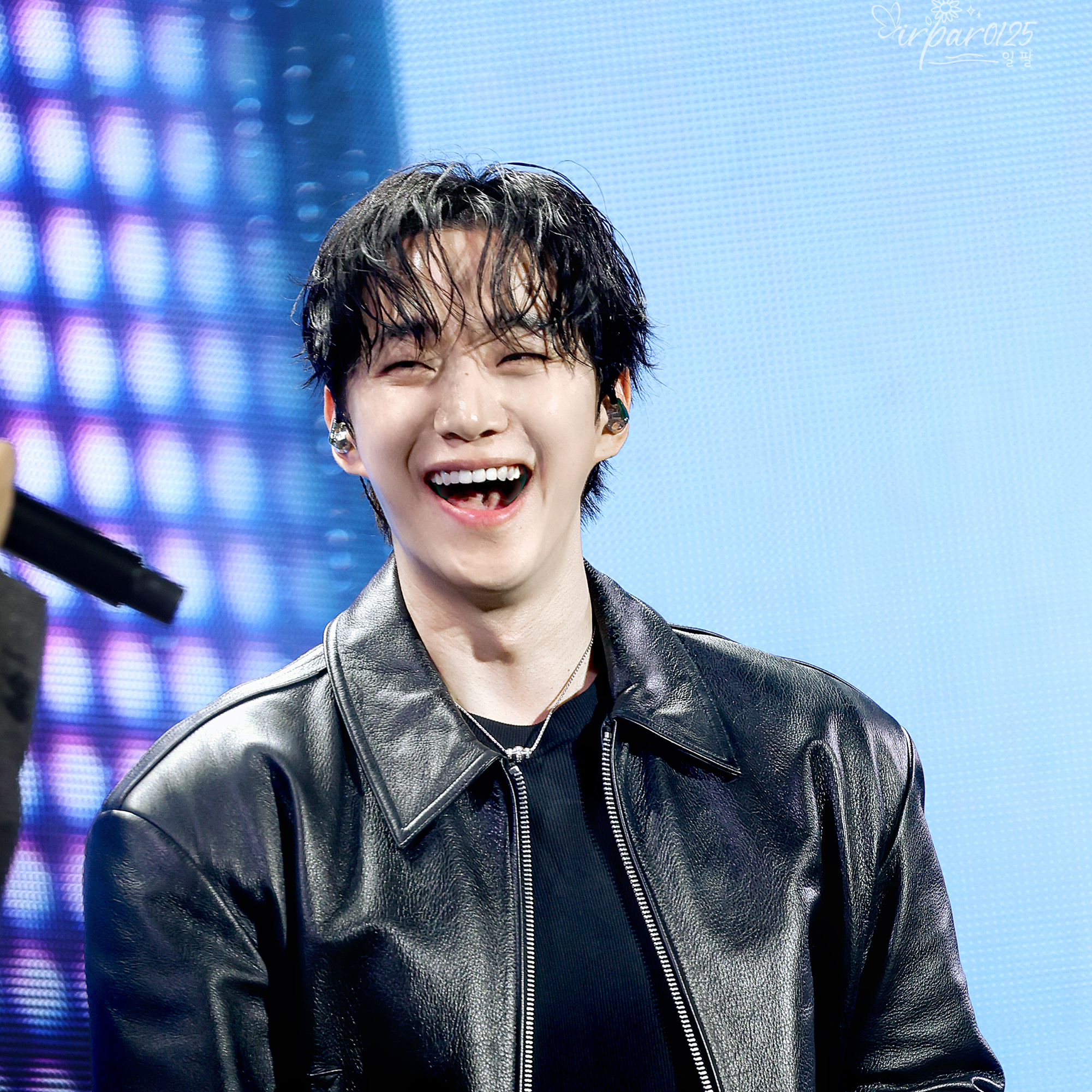 Behind-the-scenes cut of Lee Junho