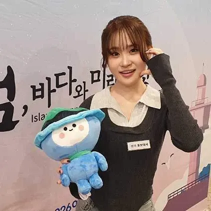 Foto kegiatan terbaru dari Kim Dahyun