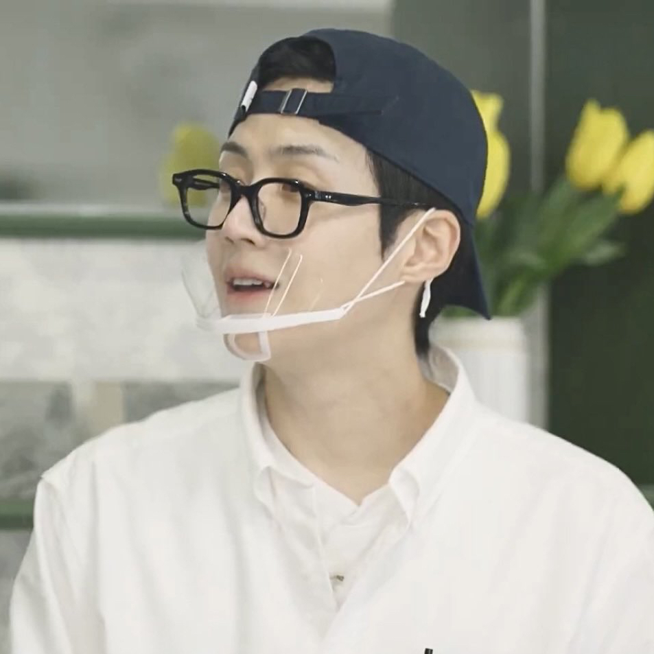 Behind-the-scenes cut of Kim Seonho