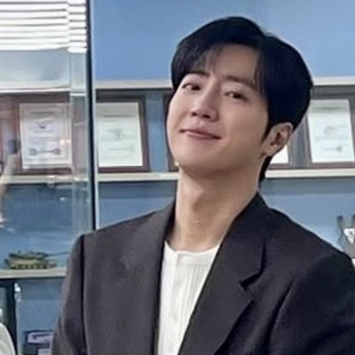 Recent activity shot of Lee Sangyeob