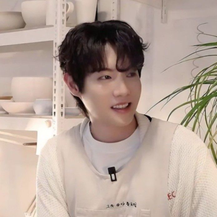 Latest photo of Son Taejin