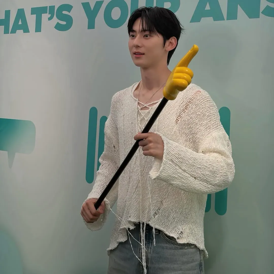 Recent activity shot of Hwang Minhyun