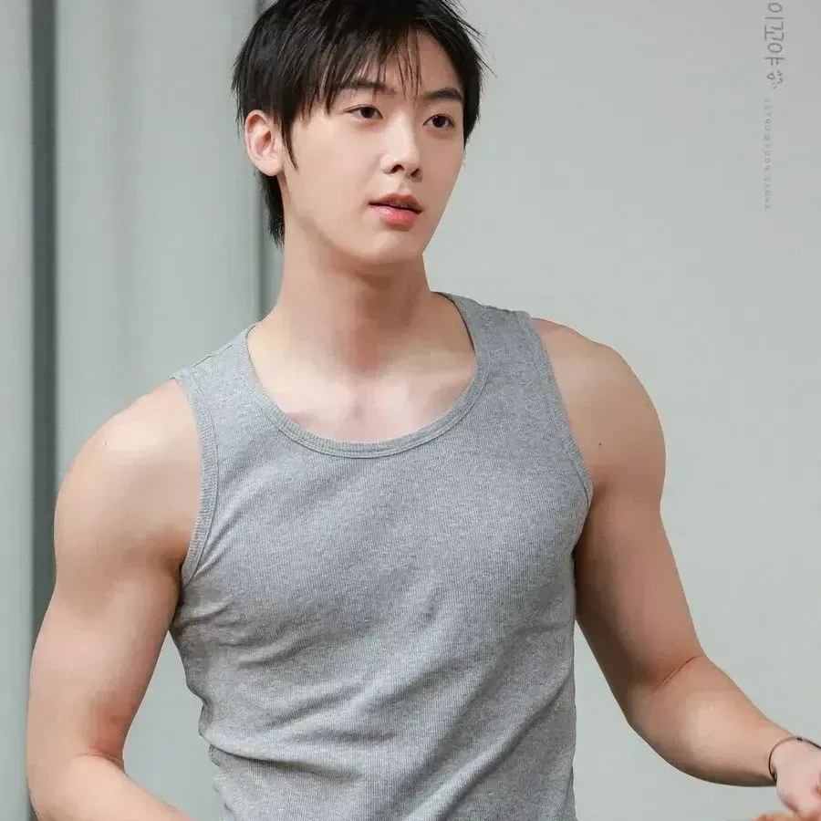 Latest photo of Yoon Sanha