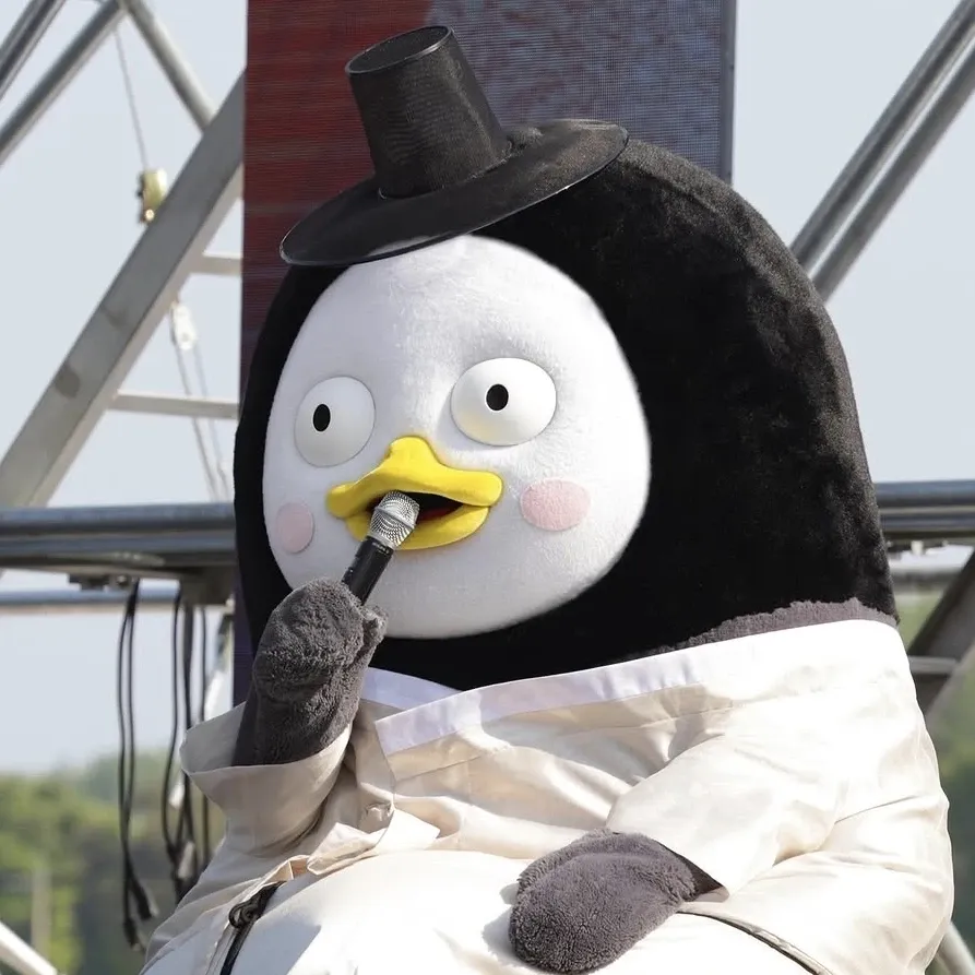 ペンスの最新写真