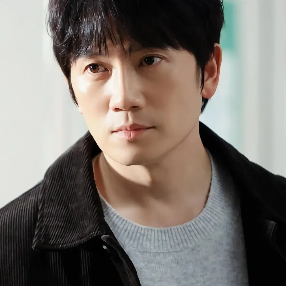 Latest photo of Ji Sung