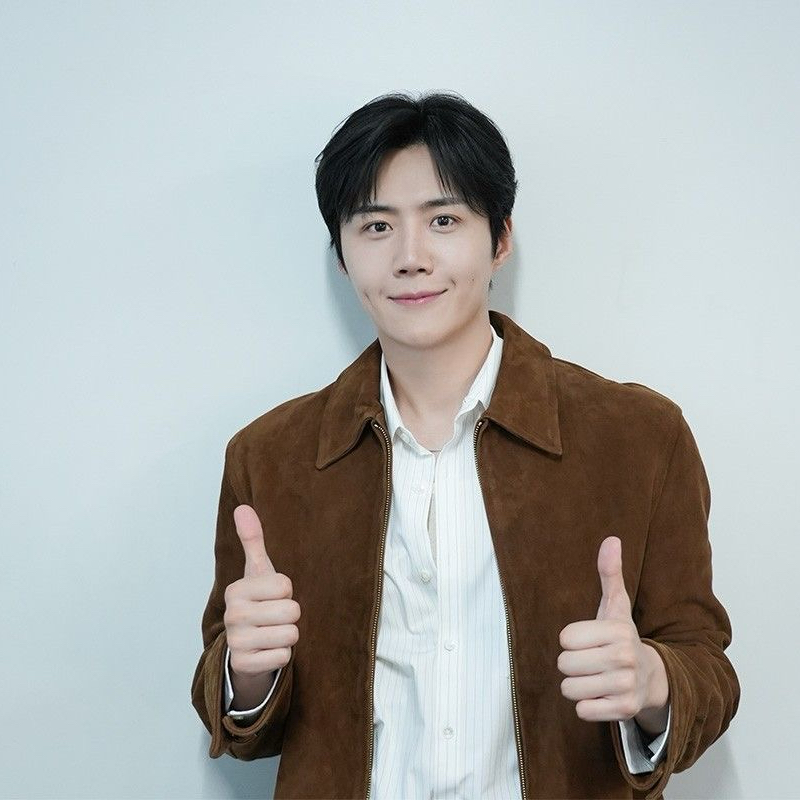 Cuplikan di balik layar dari Kim Seonho