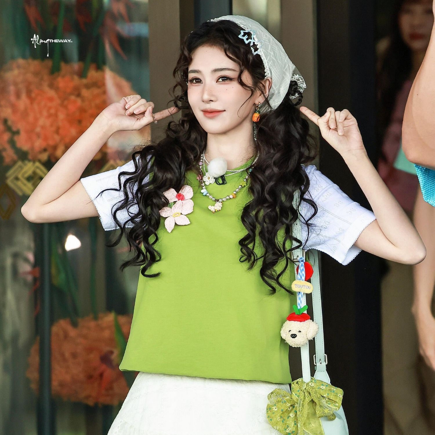 Behind-the-scenes cut of Bai Lu