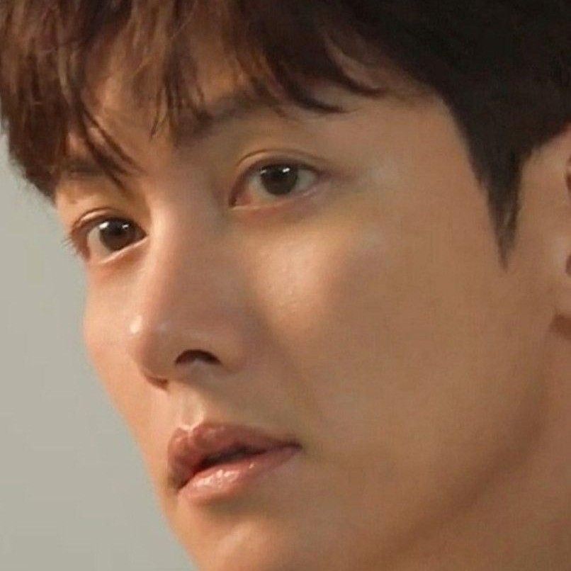 Behind-the-scenes cut of Ji Changwook