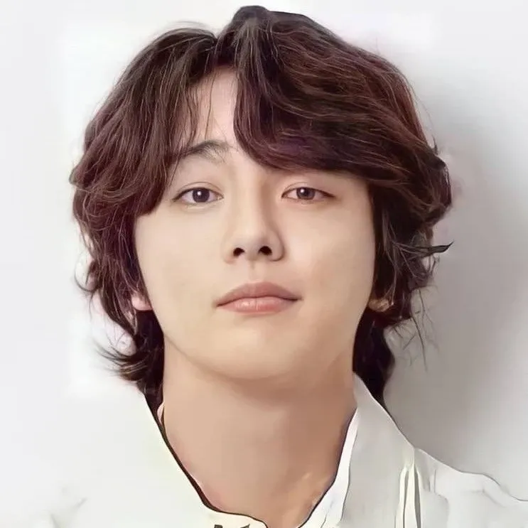 Recent activity shot of Yoon Shiyoon