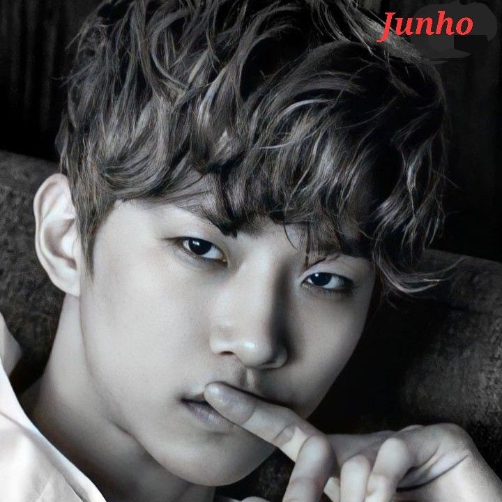 イ・ジュノのビハインドカット