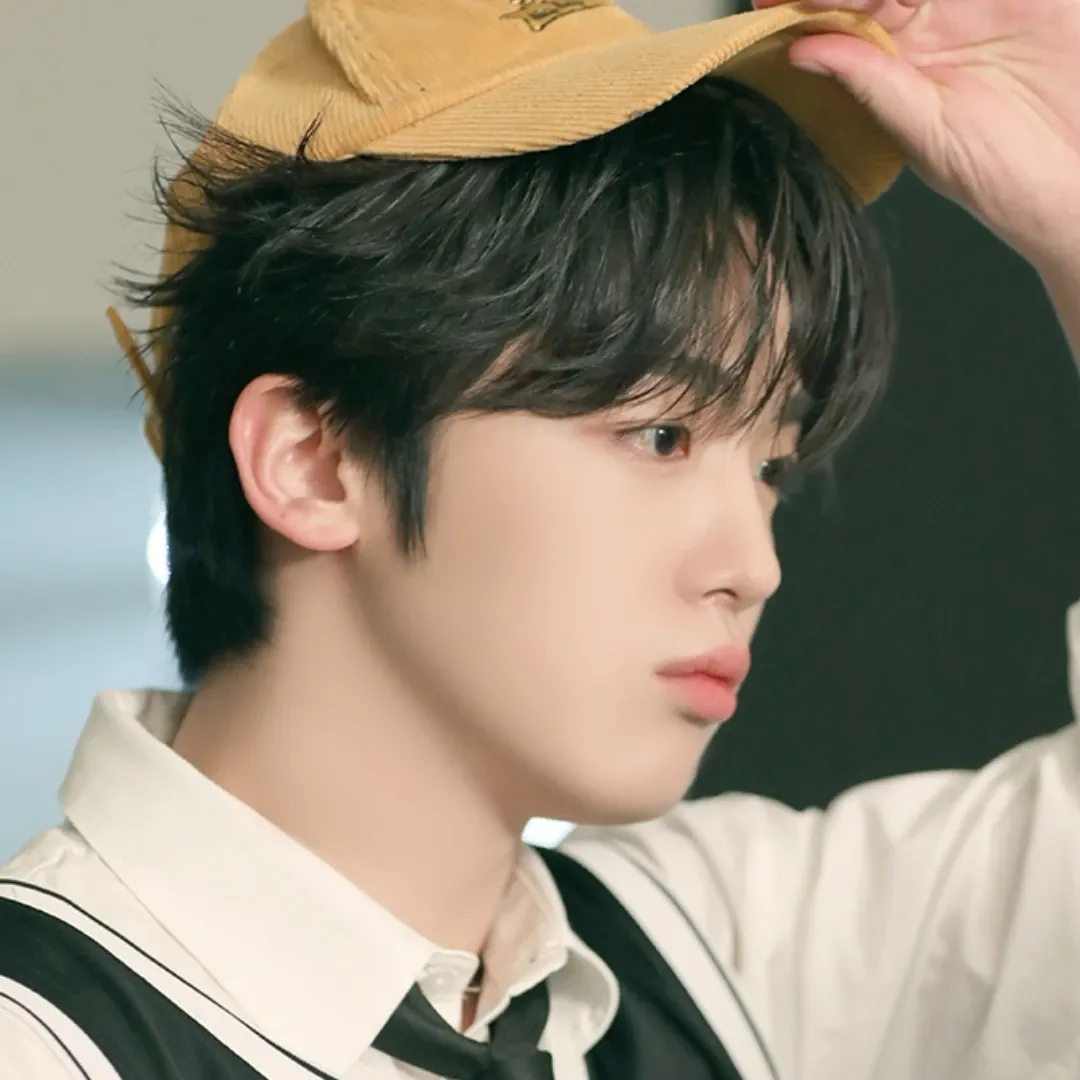 Behind-the-scenes cut of Kim Yohan