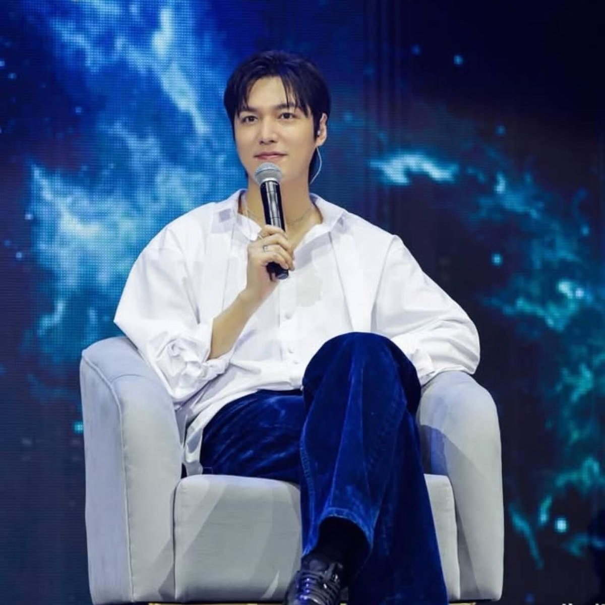 Behind-the-scenes cut of Lee Minho