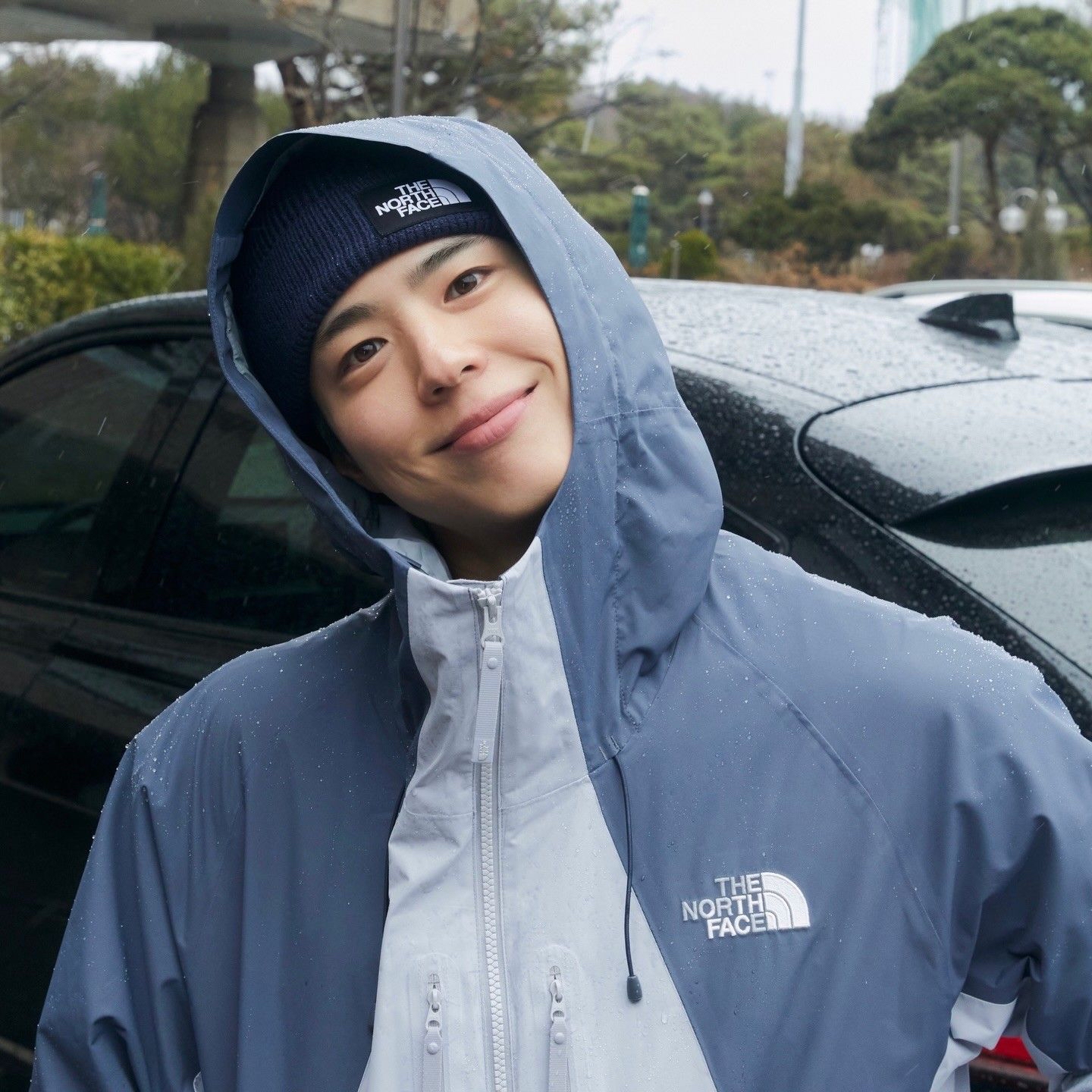 A moment captured by a fan of Park Bogum