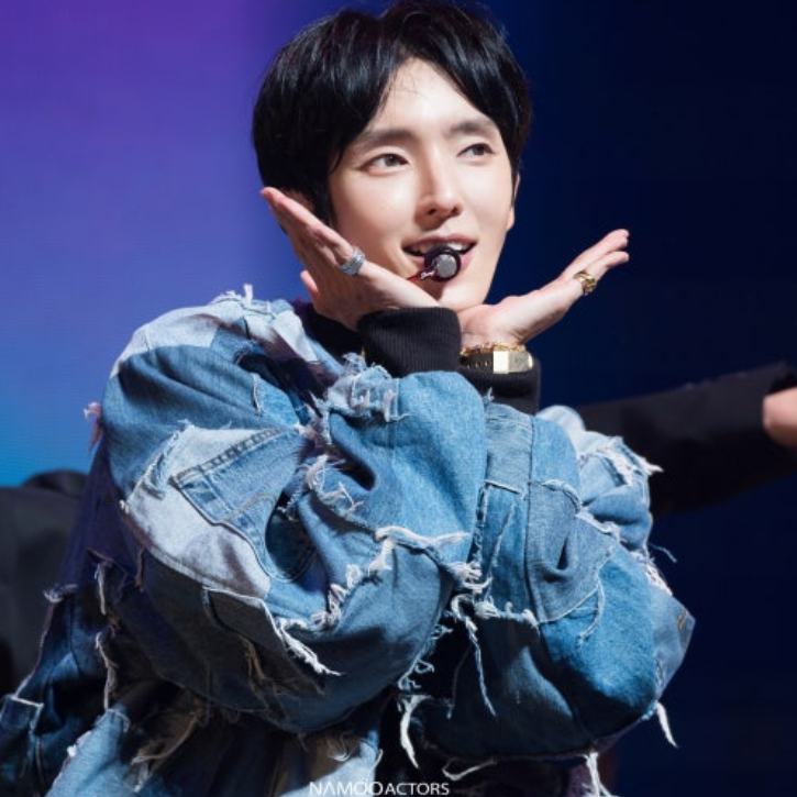 Behind-the-scenes cut of Lee Joongi