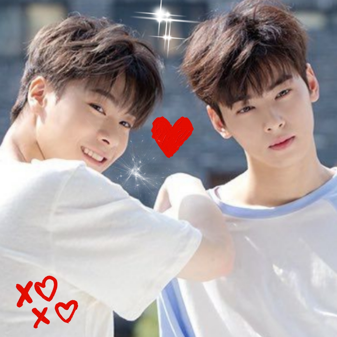 Behind-the-scenes cut of Cha Eunwoo