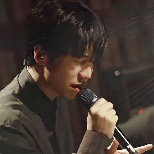 Cuplikan di balik layar dari Lee Seunggi