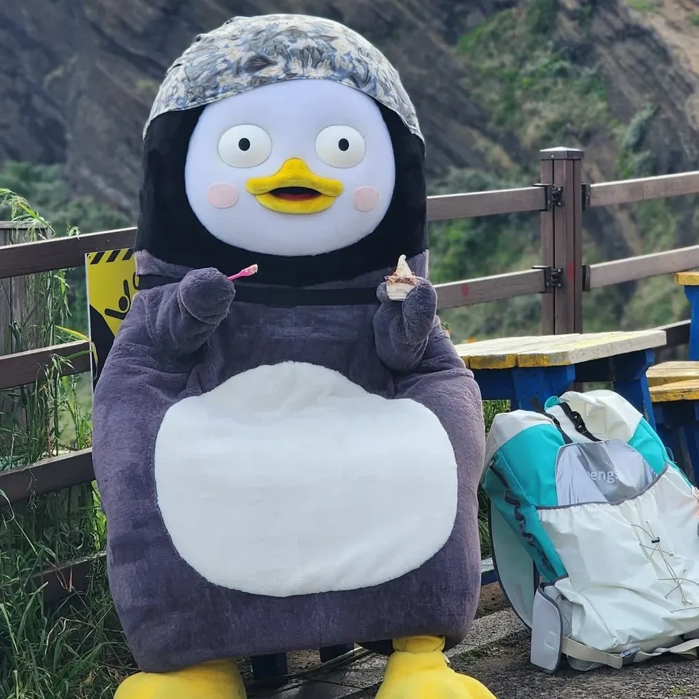 ペンスの最近の活動ショット