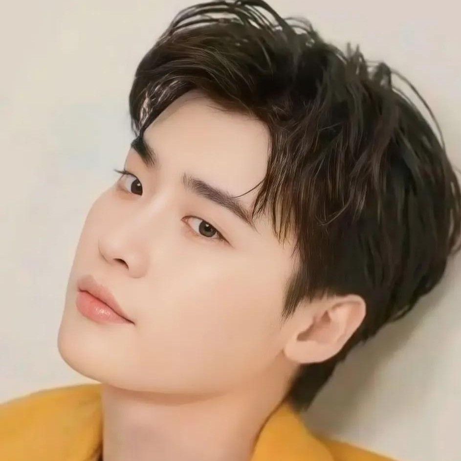 粉絲拍下的李鍾碩瞬間