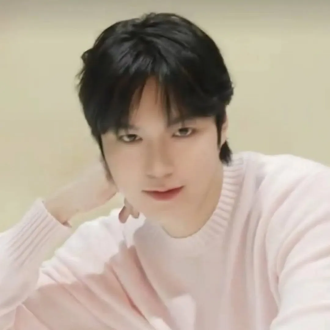 Behind-the-scenes cut of Lee Minho
