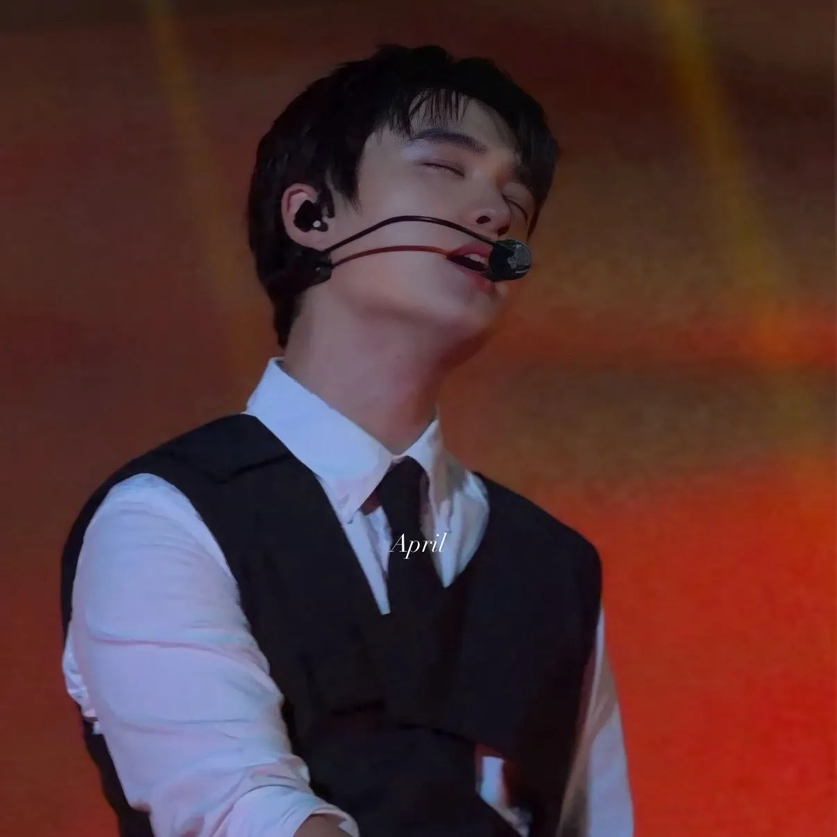 Cuplikan di balik layar dari Doh Kyungsoo (D.O.)