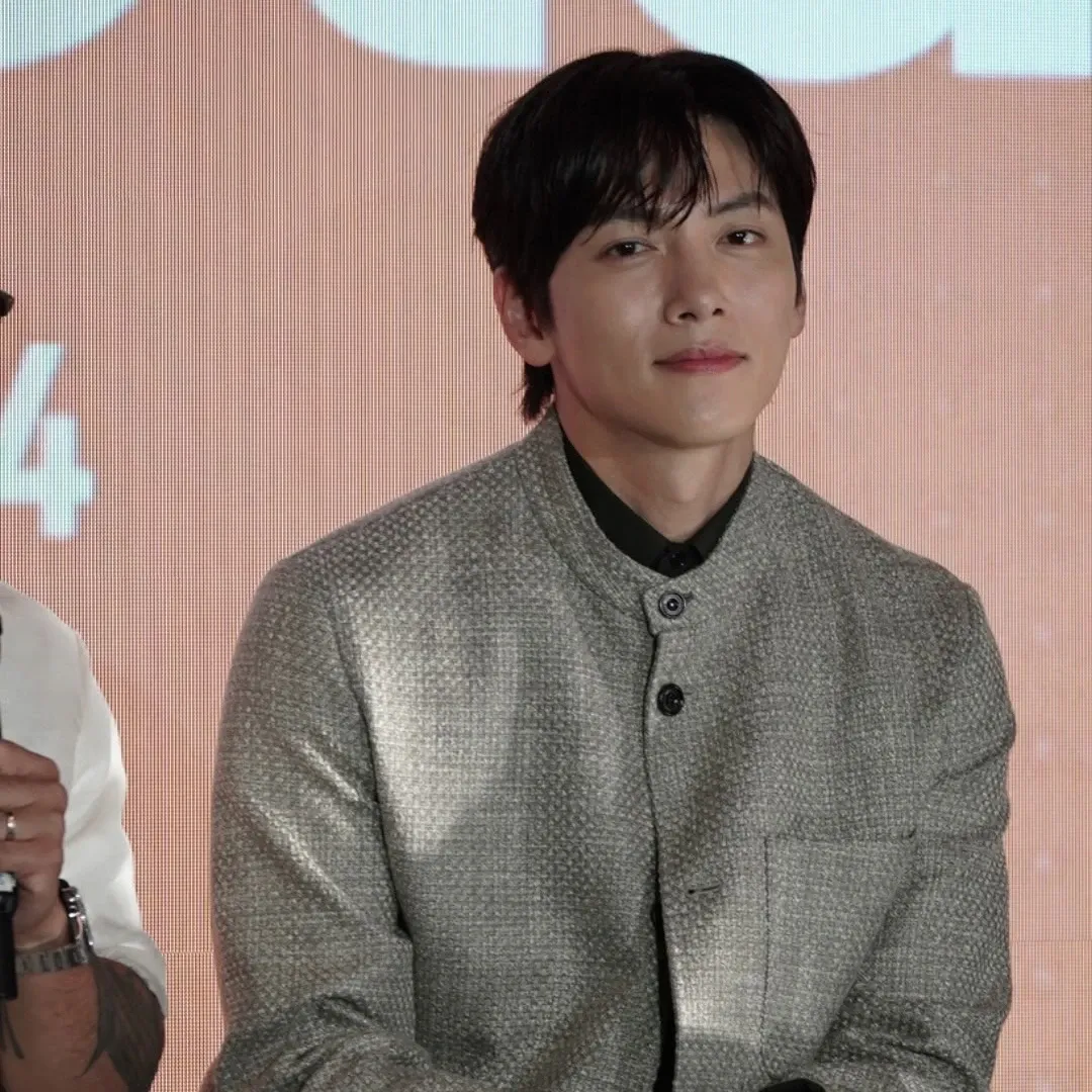 A moment captured by a fan of Ji Changwook