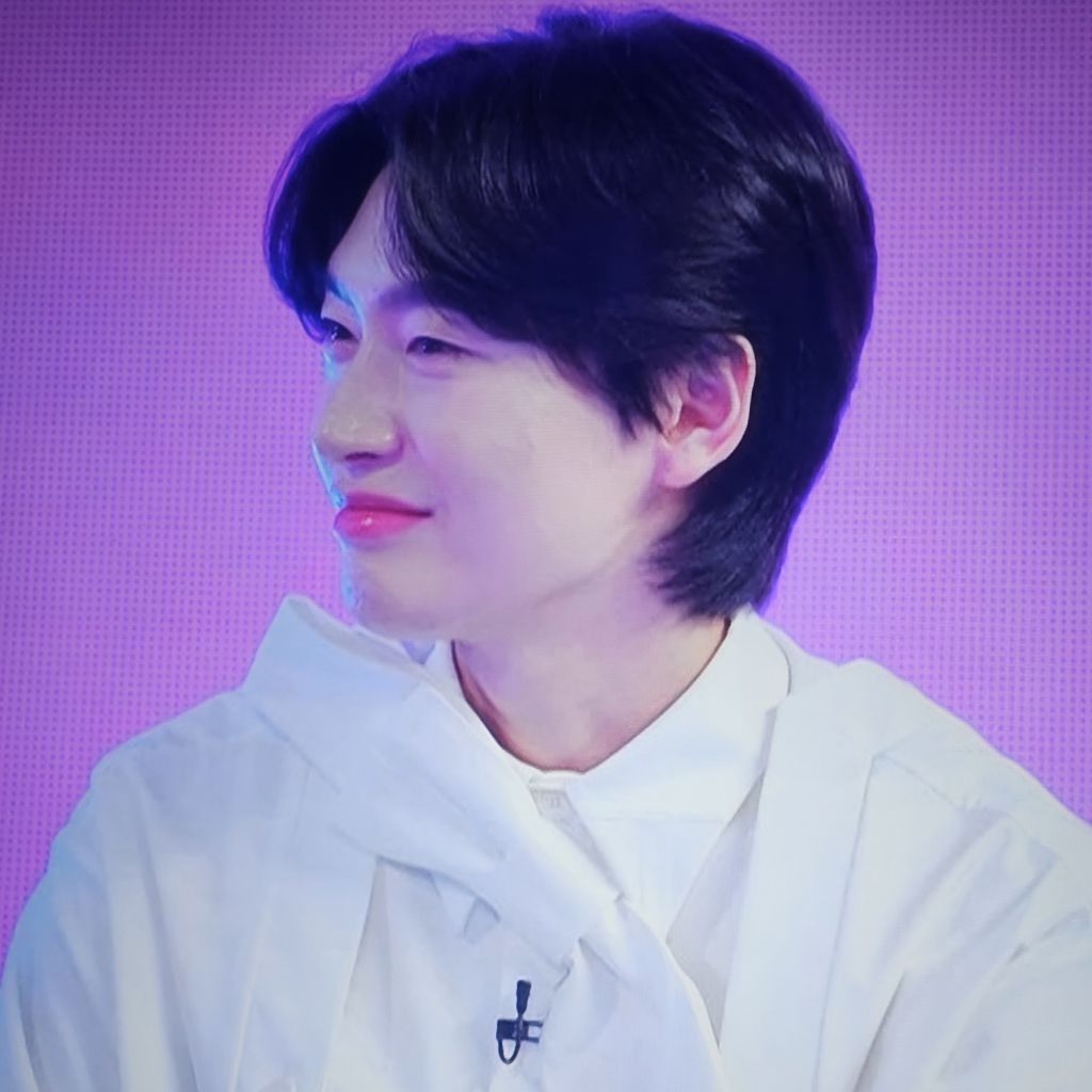 Behind-the-scenes cut of Kim Yongbin