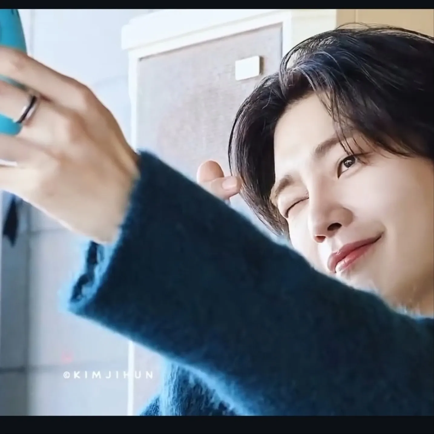 A moment captured by a fan of Kim Jaeyoung