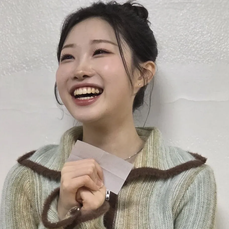 A moment captured by a fan of Jung Seojoo