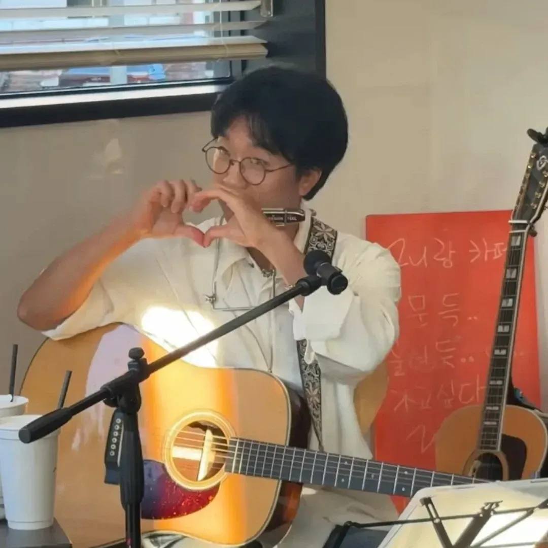 Behind-the-scenes cut of Bak Changgeun