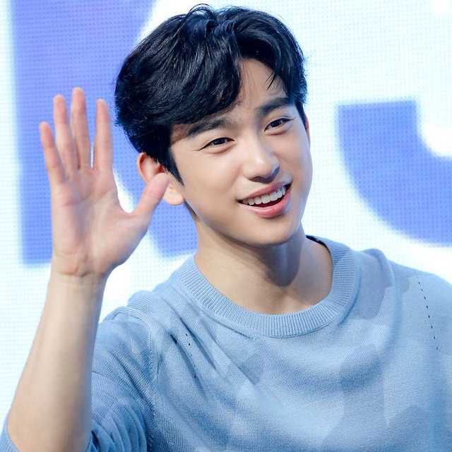 Foto terbaru dari Park Jinyoung