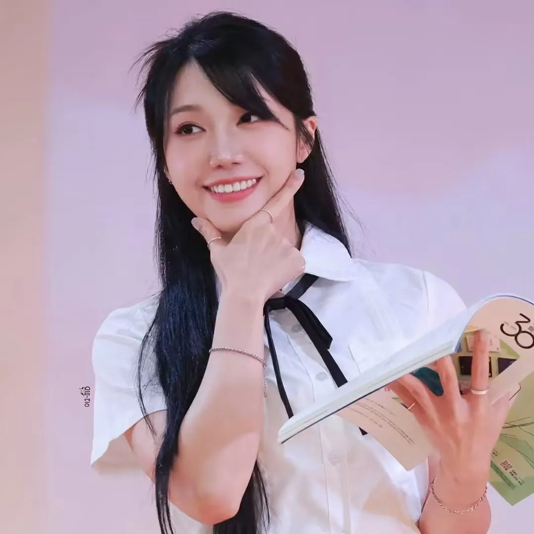 Cuplikan di balik layar dari Jung Eunji