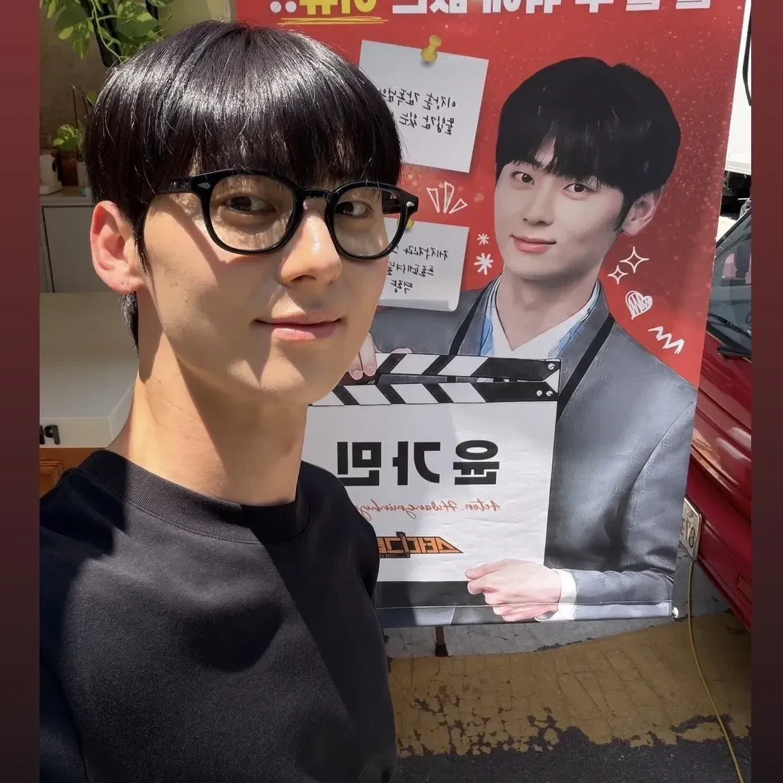 A moment captured by a fan of Hwang Minhyun