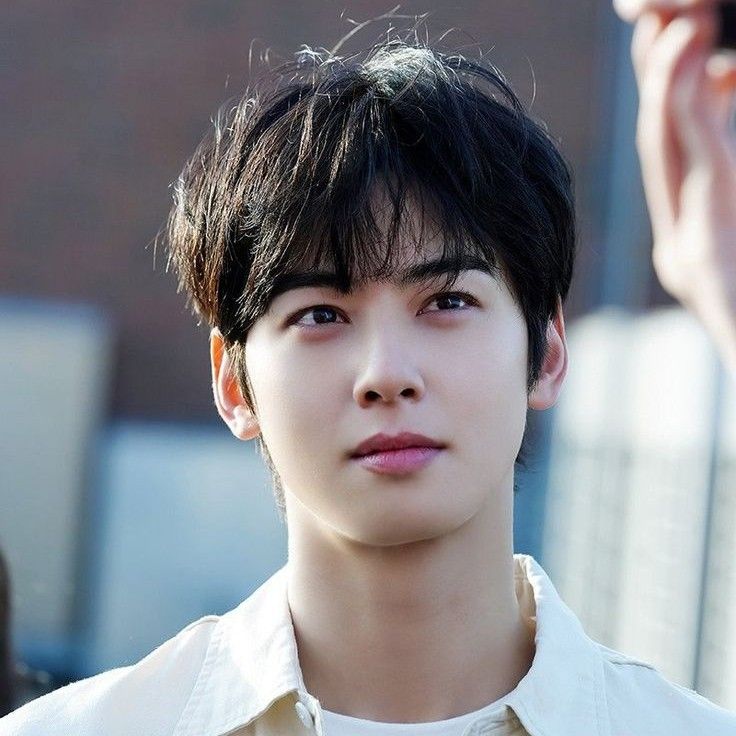 Recent activity shot of Cha Eunwoo