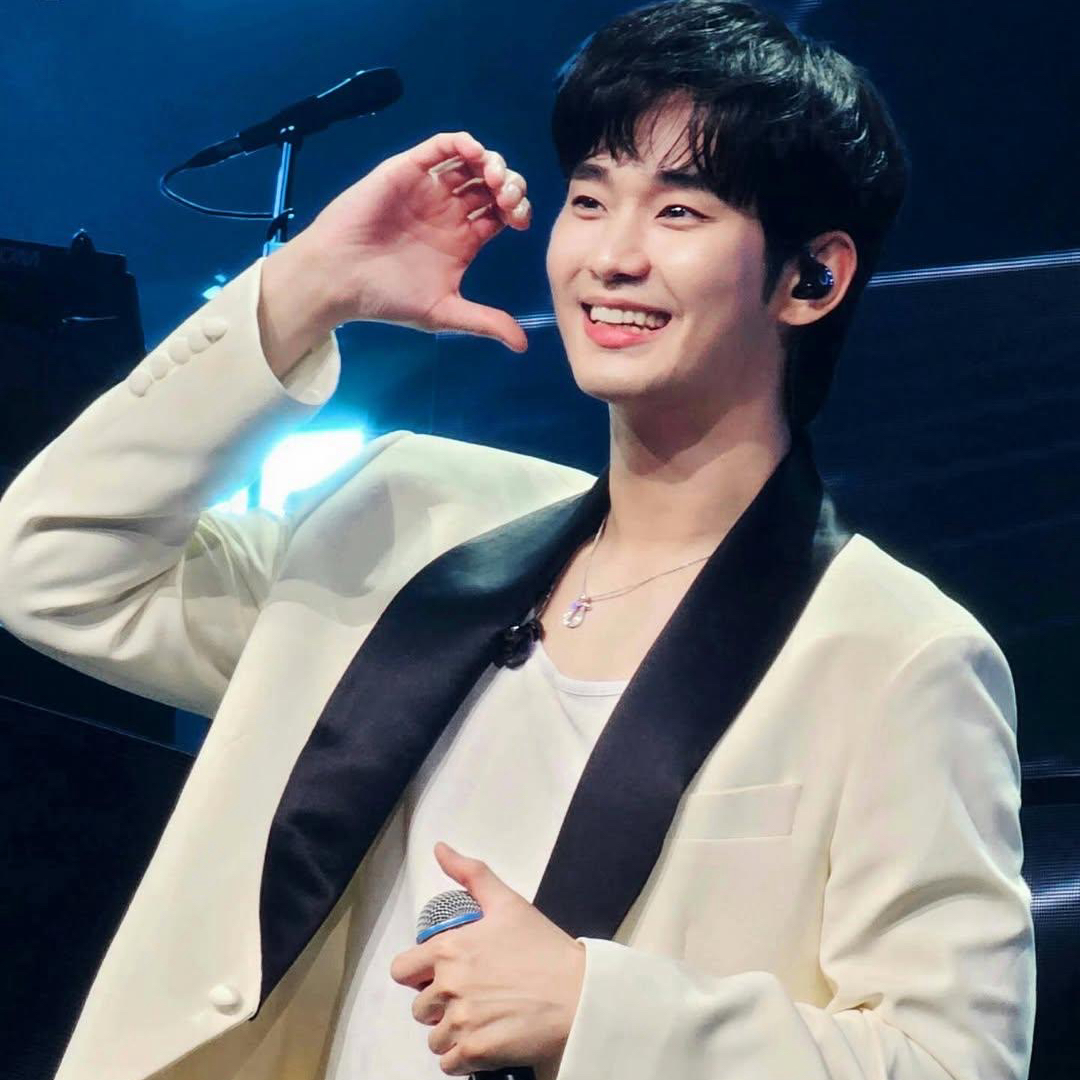 Behind-the-scenes cut of Kim Soohyun