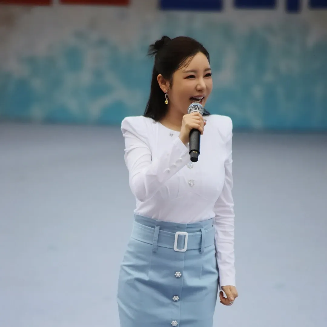 송가인의 최신 사진