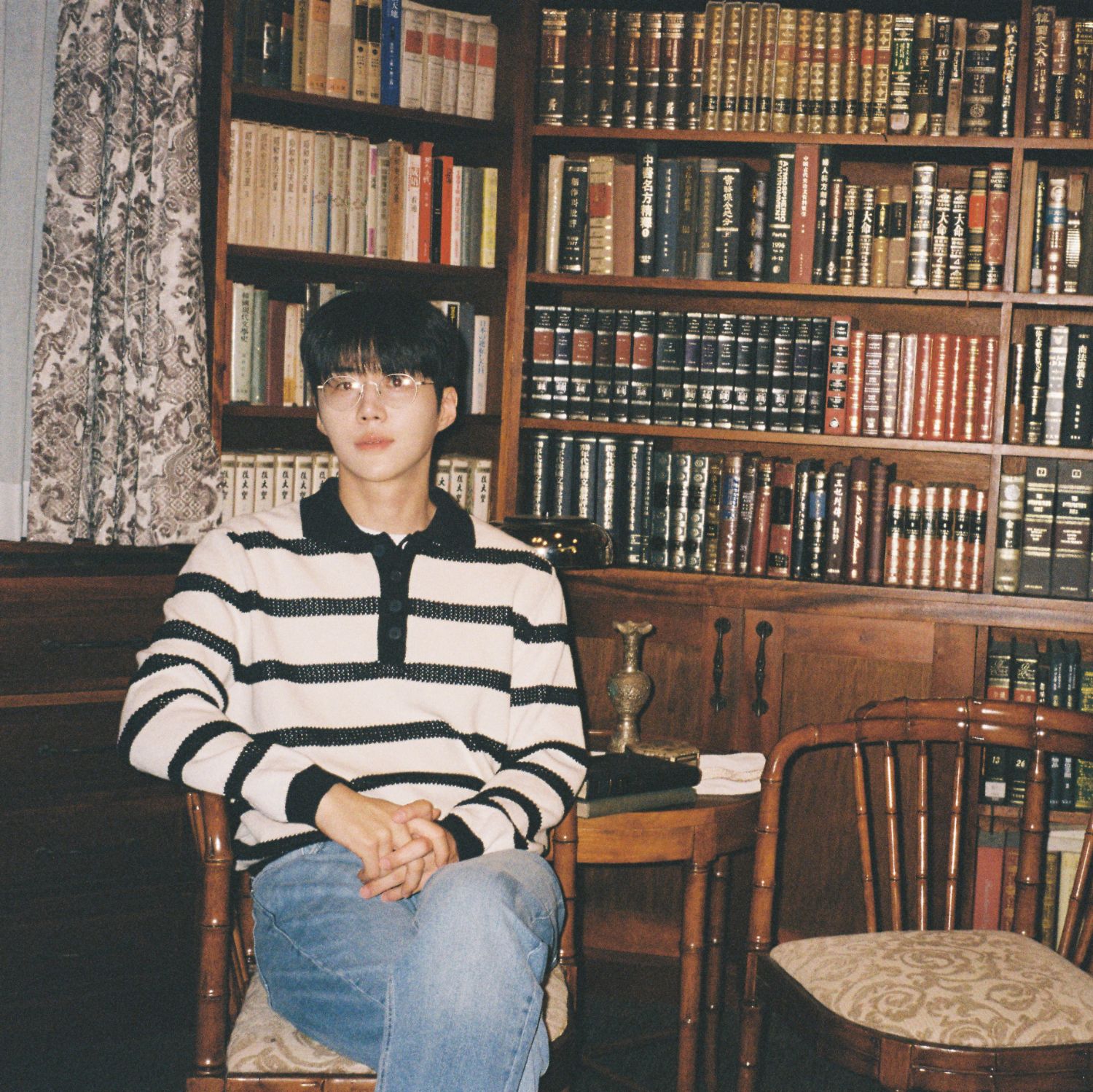 Behind-the-scenes cut of Kim Seonho