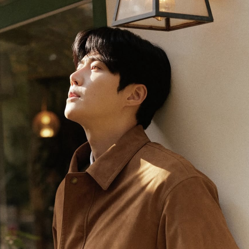 Behind-the-scenes cut of Kim Seonho