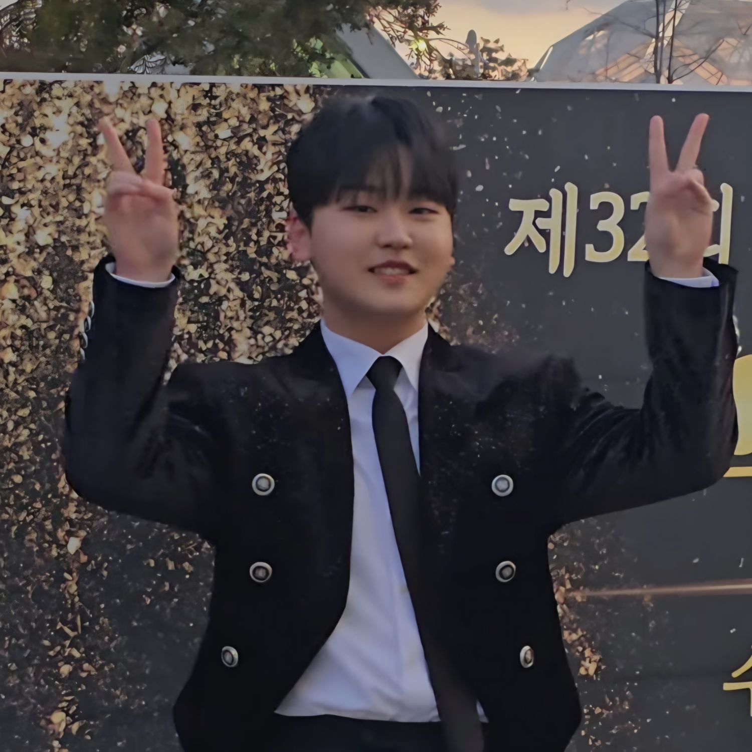 Behind-the-scenes cut of Park Sungon