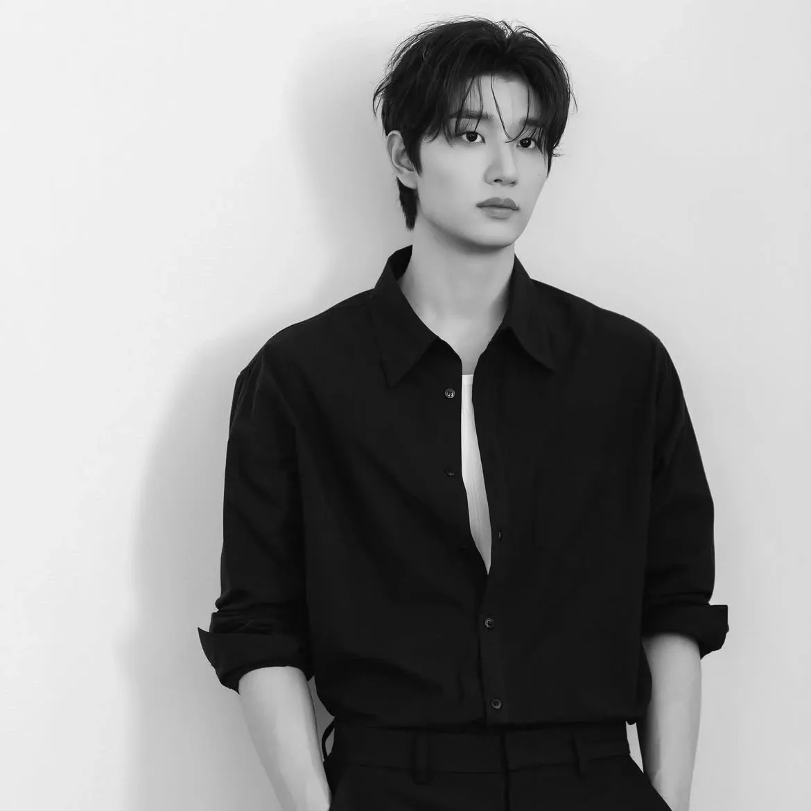Behind-the-scenes cut of Kim Jaewon