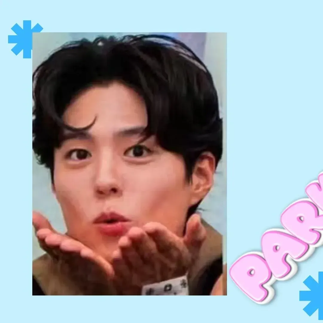 A moment captured by a fan of Park Bogum