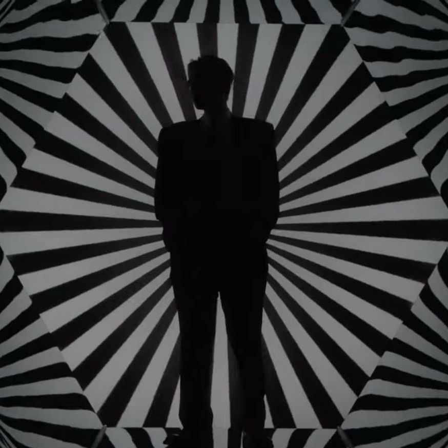 A moment captured by a fan of T.O.P