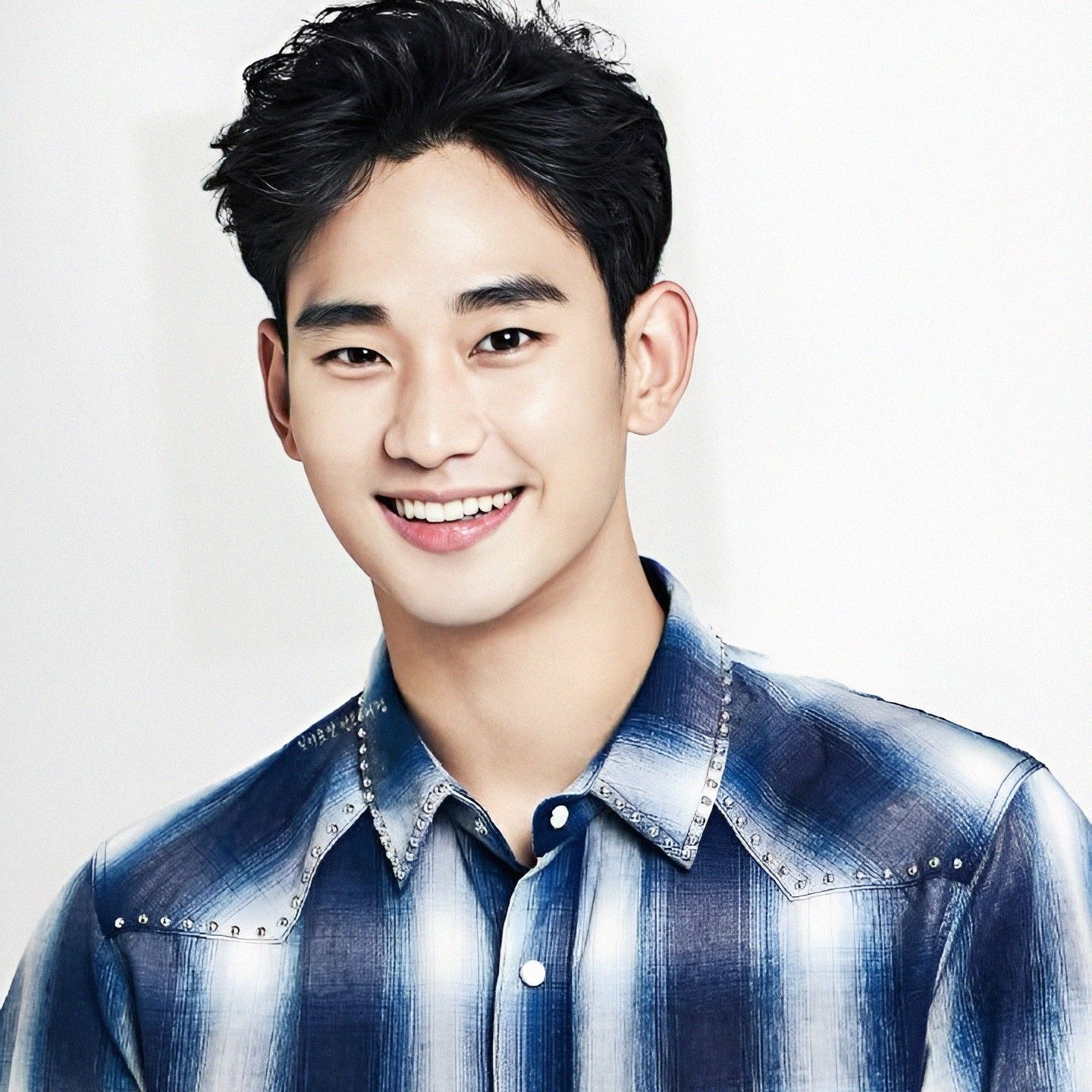 Foto kegiatan terbaru dari Kim Soohyun