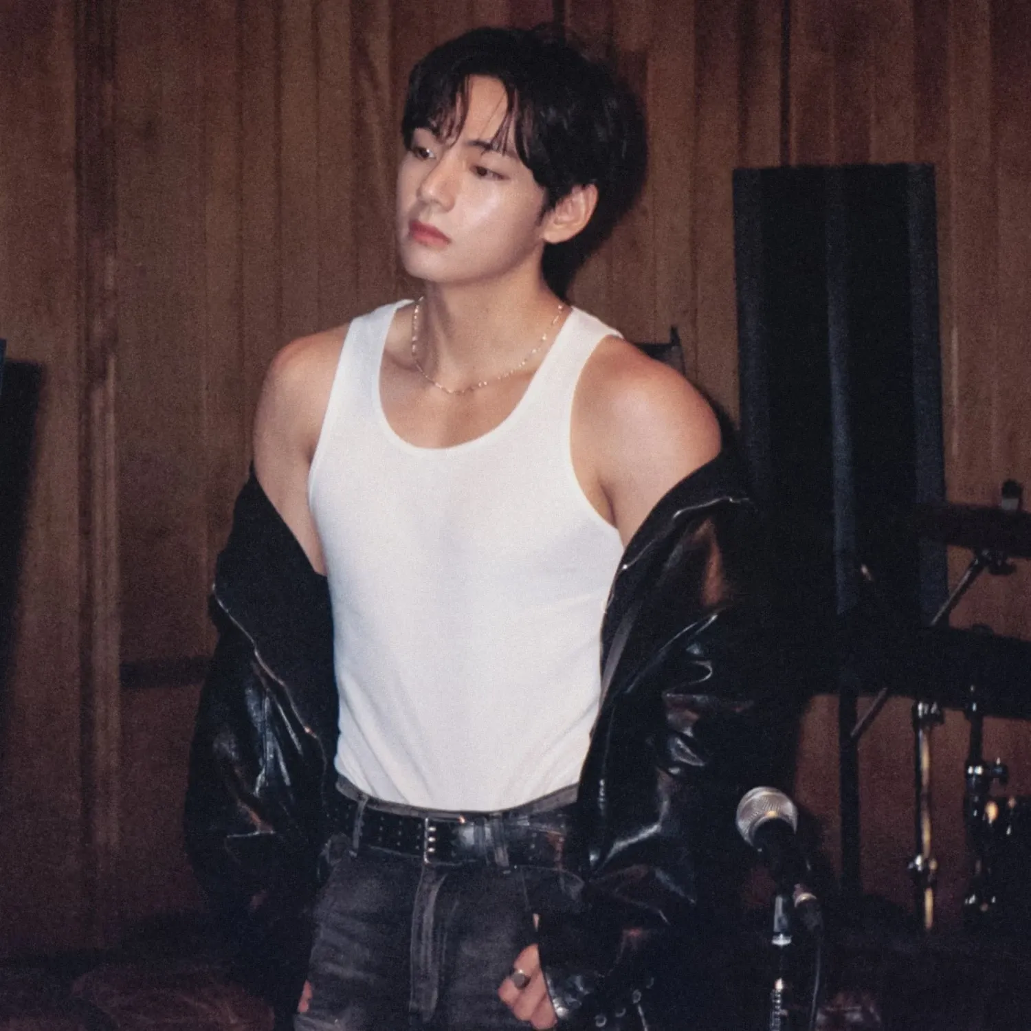 Behind-the-scenes cut of Kim Taehyung (V)